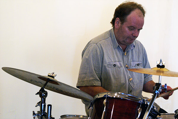 Foto von Uwe Lesse am Schlagzeug